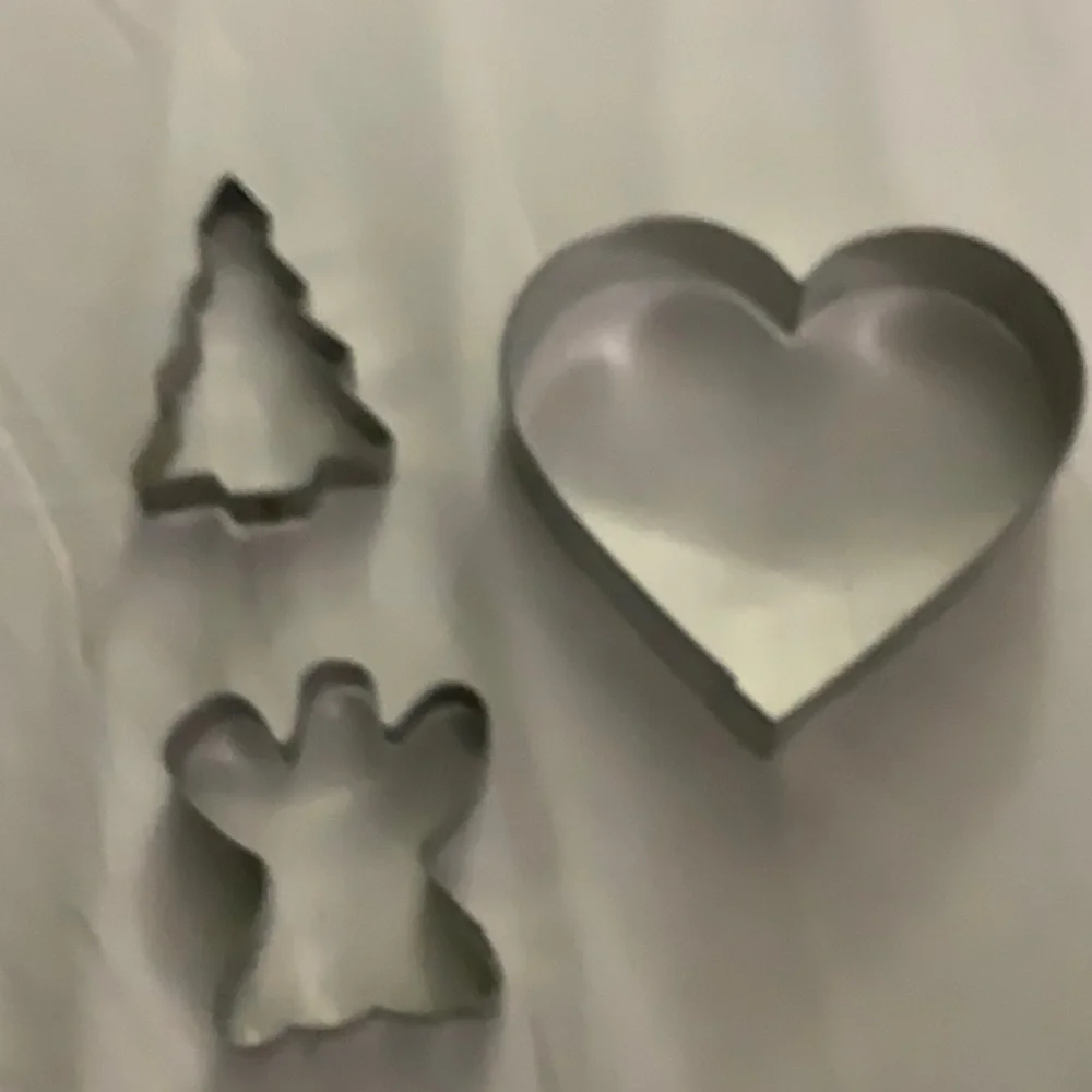 Vintage 4’ Heart, Mini 3’ Tree & Ghost Cookie Cutters EUC